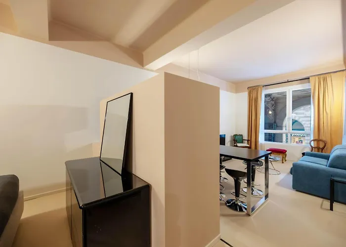 Audrey In The Centre Apartment