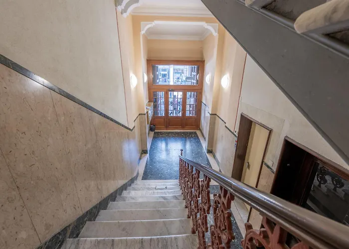 Audrey In The Centre Genoa